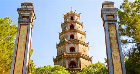 La Pagode de la Paix Céleste: Un joyau architectural millénaire perché sur une colline !