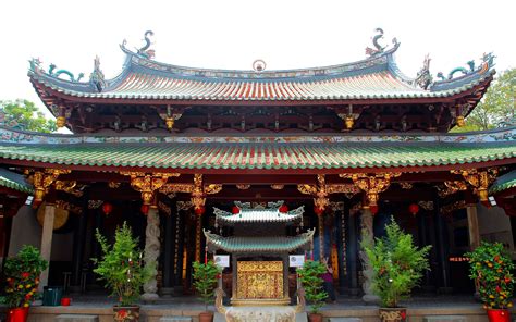  Le Temple Thian Hock Keng : Une parenthèse historique et spirituelle à la pointe de l'île !