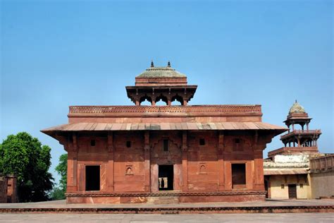 Le Tombeau de Biba Nishan: Un Monument d'Architecture Mughale Exceptionnel à Goa !